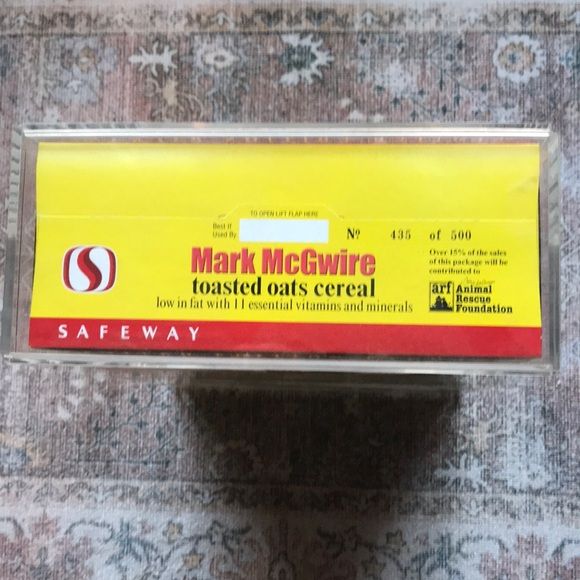 Baseball Collection Mark McGwire Limited Edition in plastic box, rare-vintage! - Picture 2 of 6